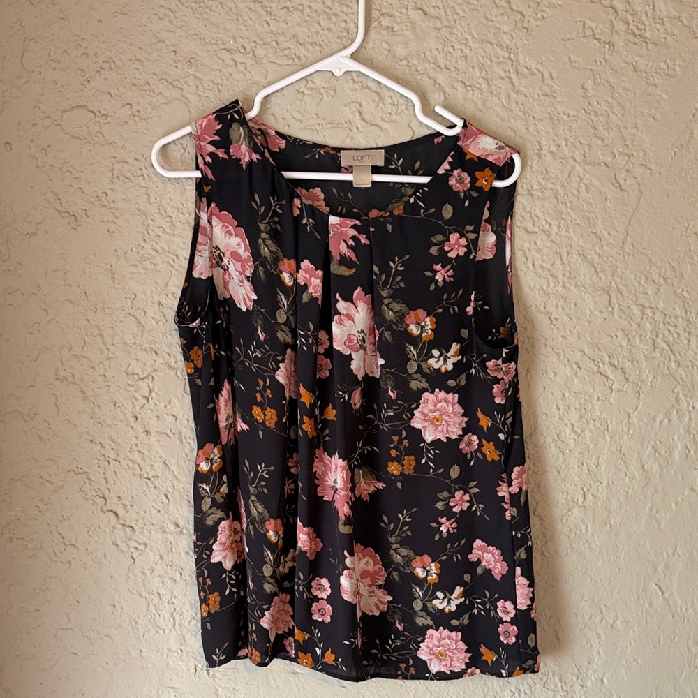 LOFT Outlet Black Floral Pleated Sleeveless Camisole